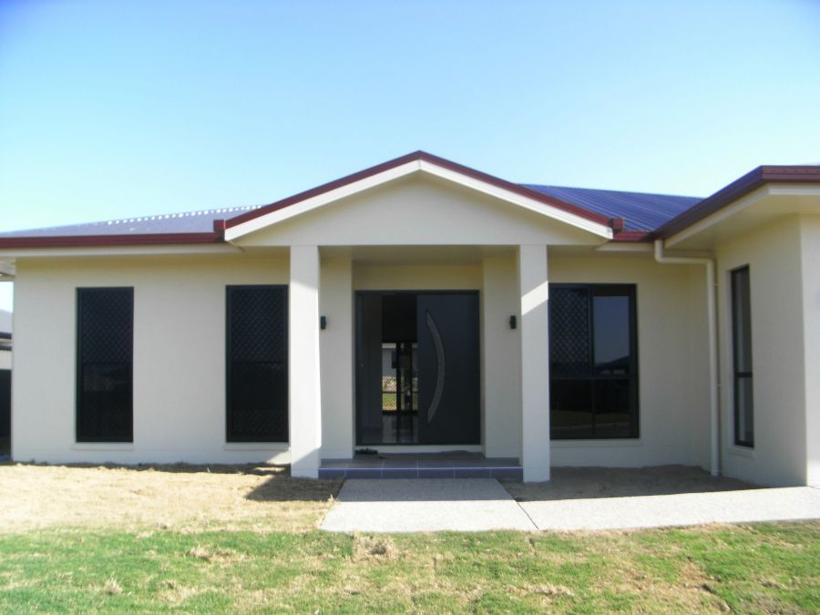 4 bedrooms House in 26 Sheedy Cresent MARIAN QLD, 4753