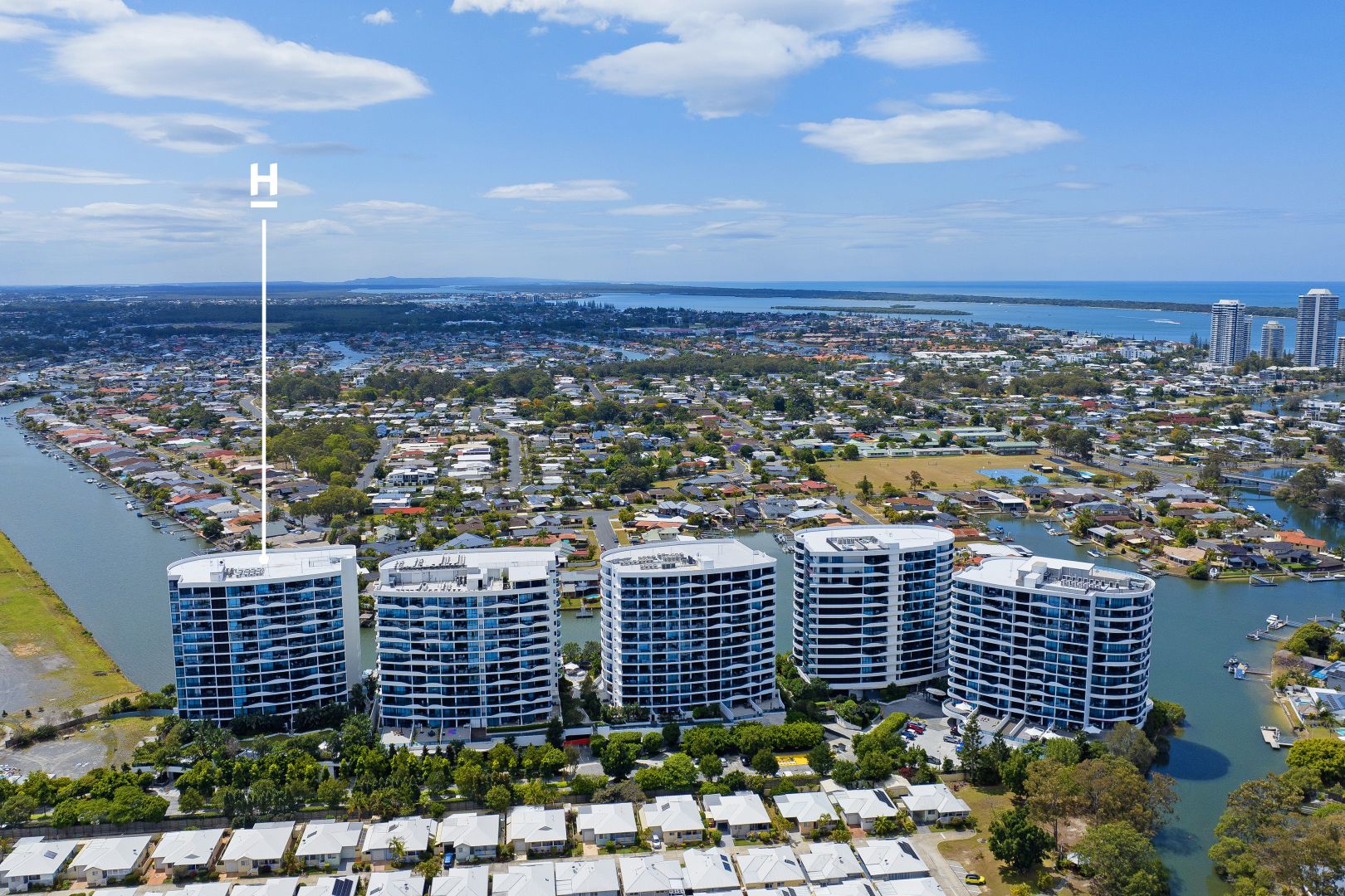 5802/5 Harbour Side Court, Biggera Waters QLD 4216, Image 2