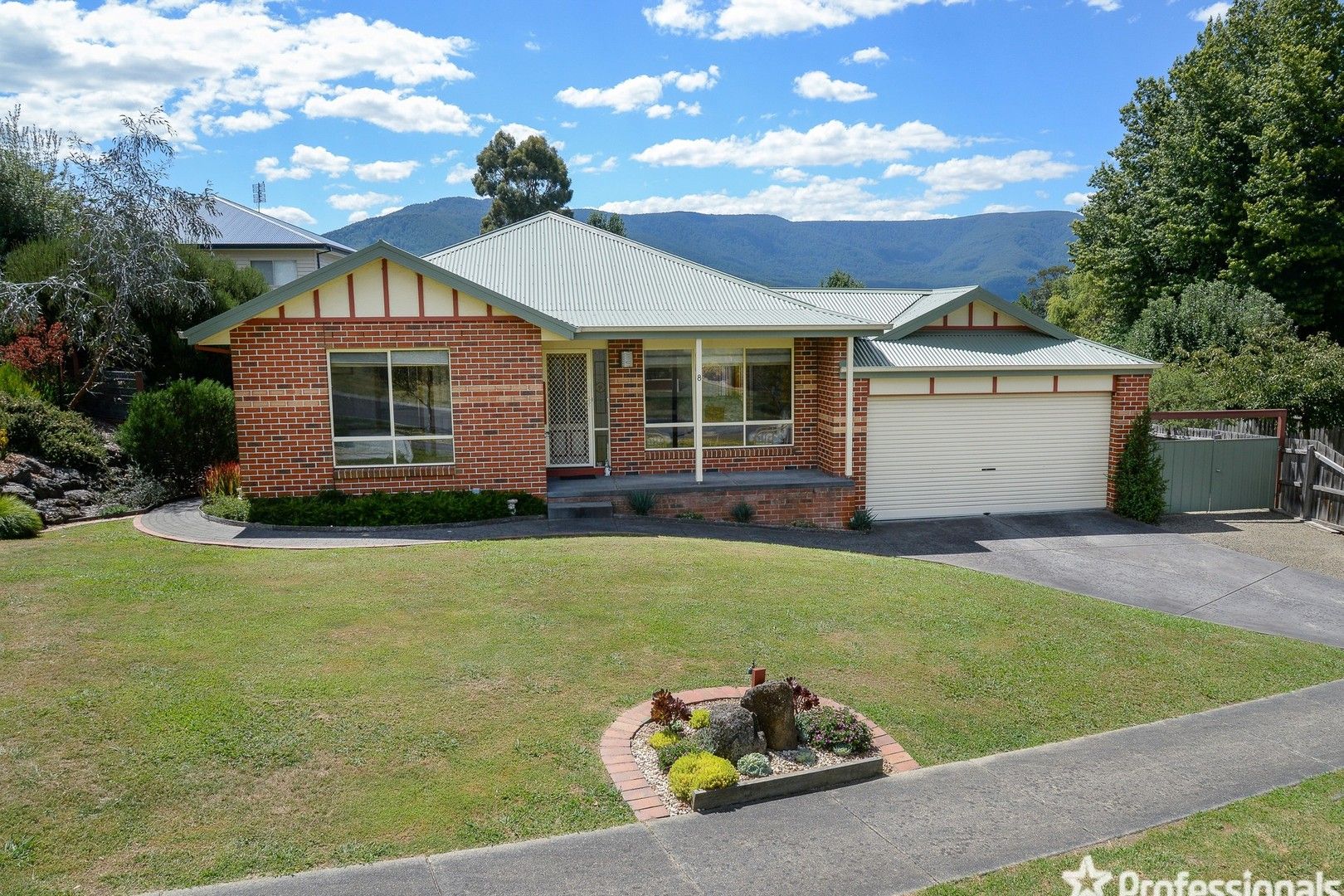 8 Birrarrung Rise, Yarra Junction VIC 3797, Image 0