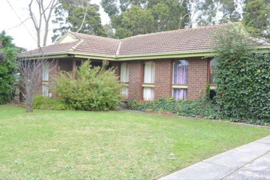 3 bedrooms House in 15 Bamboo Ct DOVETON VIC, 3177