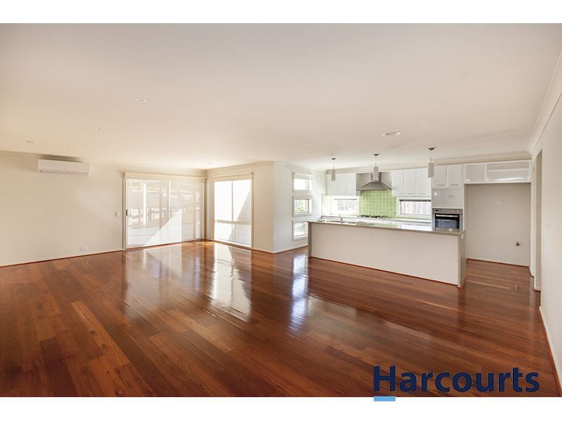 10 Orion Court, Warragul VIC 3820, Image 2