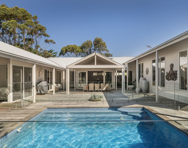 26 Leyden Avenue, Portsea VIC 3944