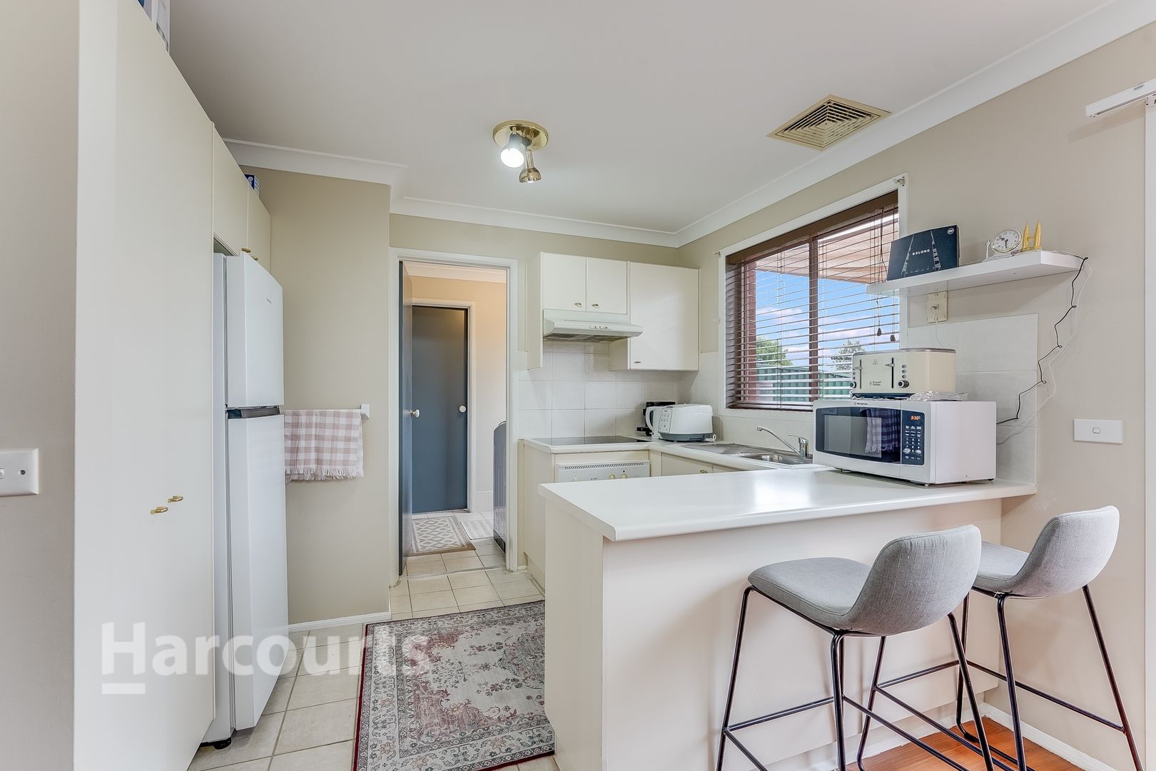 33/6 Parkholme Circuit, Englorie Park NSW 2560, Image 2