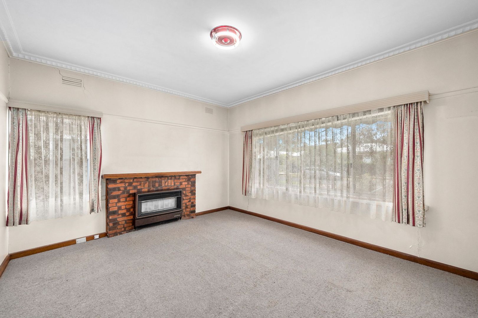 22 Gladstone Street, Hamlyn Heights VIC 3215, Image 2