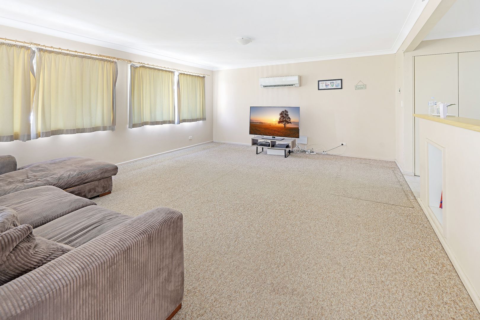 39 Grandview Drive, Campbelltown NSW 2560, Image 1