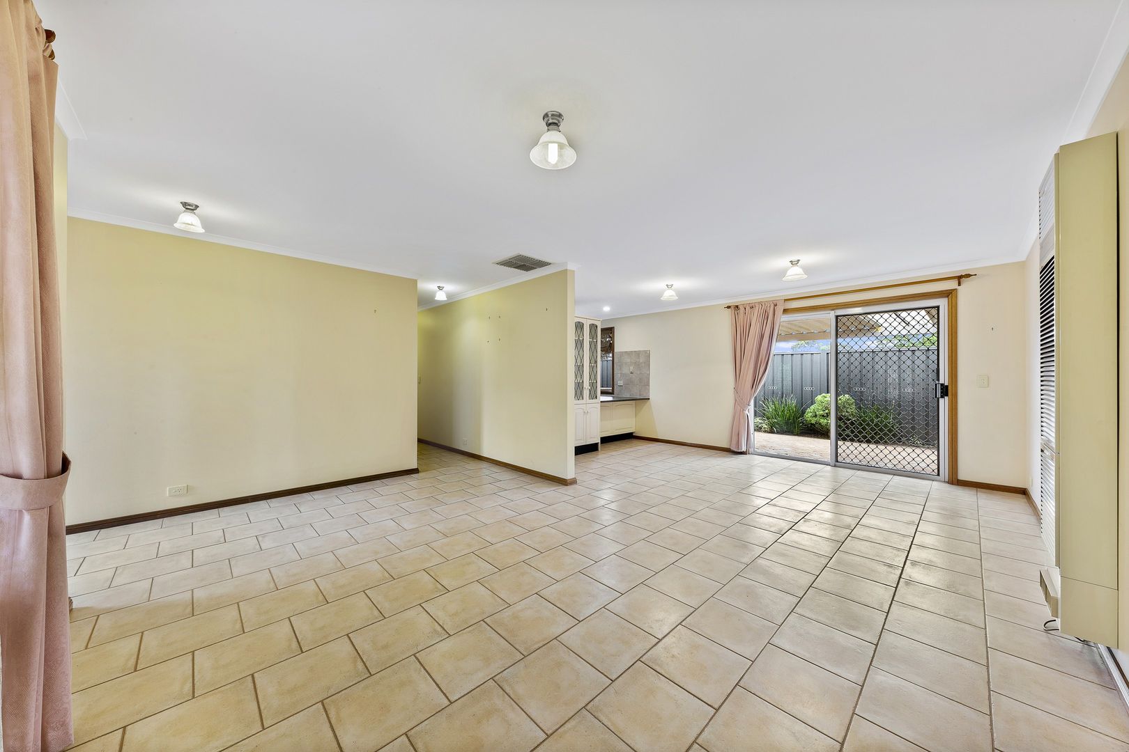 1A Waratah Court, Campbelltown SA 5074, Image 2