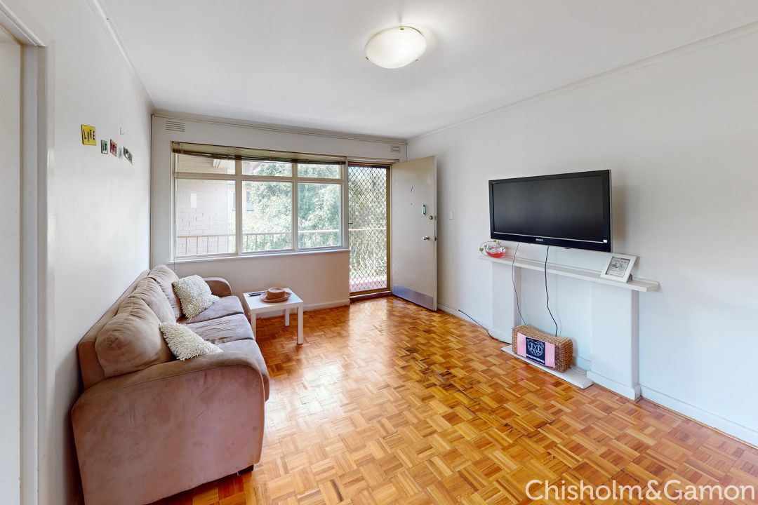 2 bedrooms Apartment / Unit / Flat in 7/33 Byron Street ELWOOD VIC, 3184