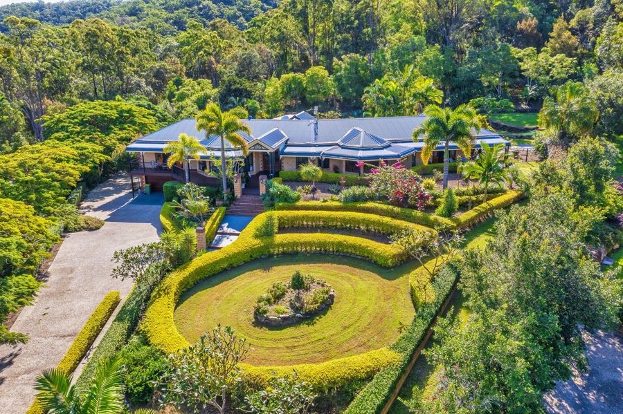 6 bedrooms House in 25 Rokeby Court NERANG QLD, 4211