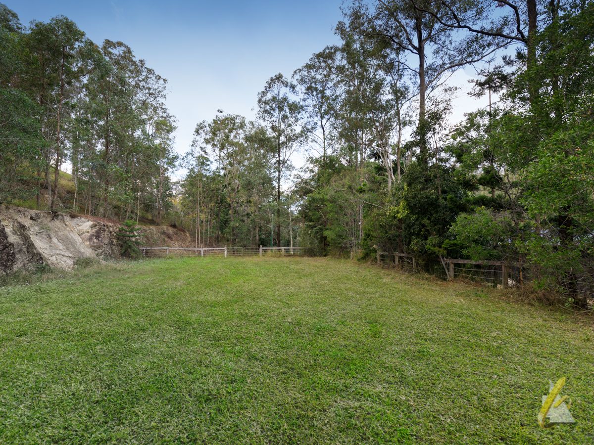 125 Carbine Road, Upper Brookfield QLD 4069, Image 2