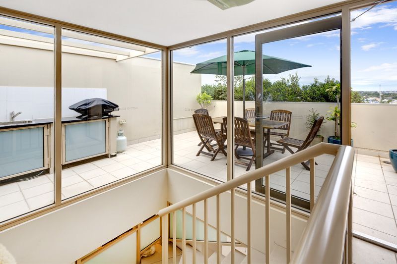 1 bedrooms Apartment / Unit / Flat in 3/23B-27 Pine Avenue BROOKVALE NSW, 2100