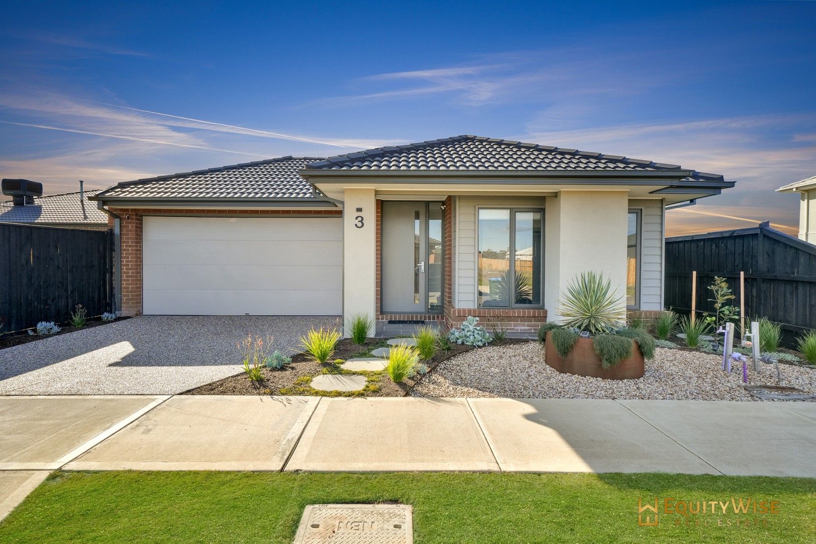 3 bedrooms House in 3 Tara Crescent WYNDHAM VALE VIC, 3024