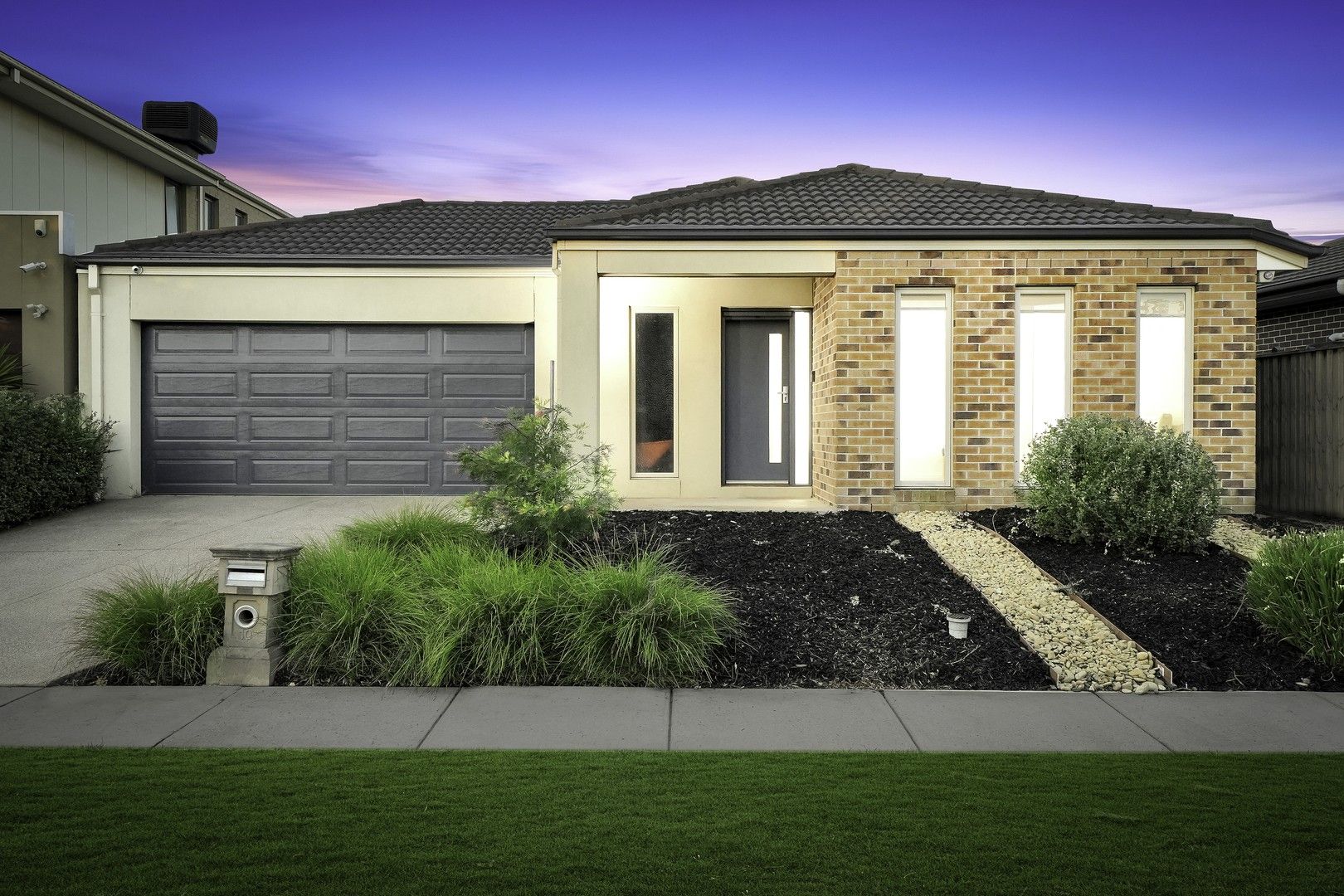 4 bedrooms House in 10 Gatria Street WILLIAMS LANDING VIC, 3027
