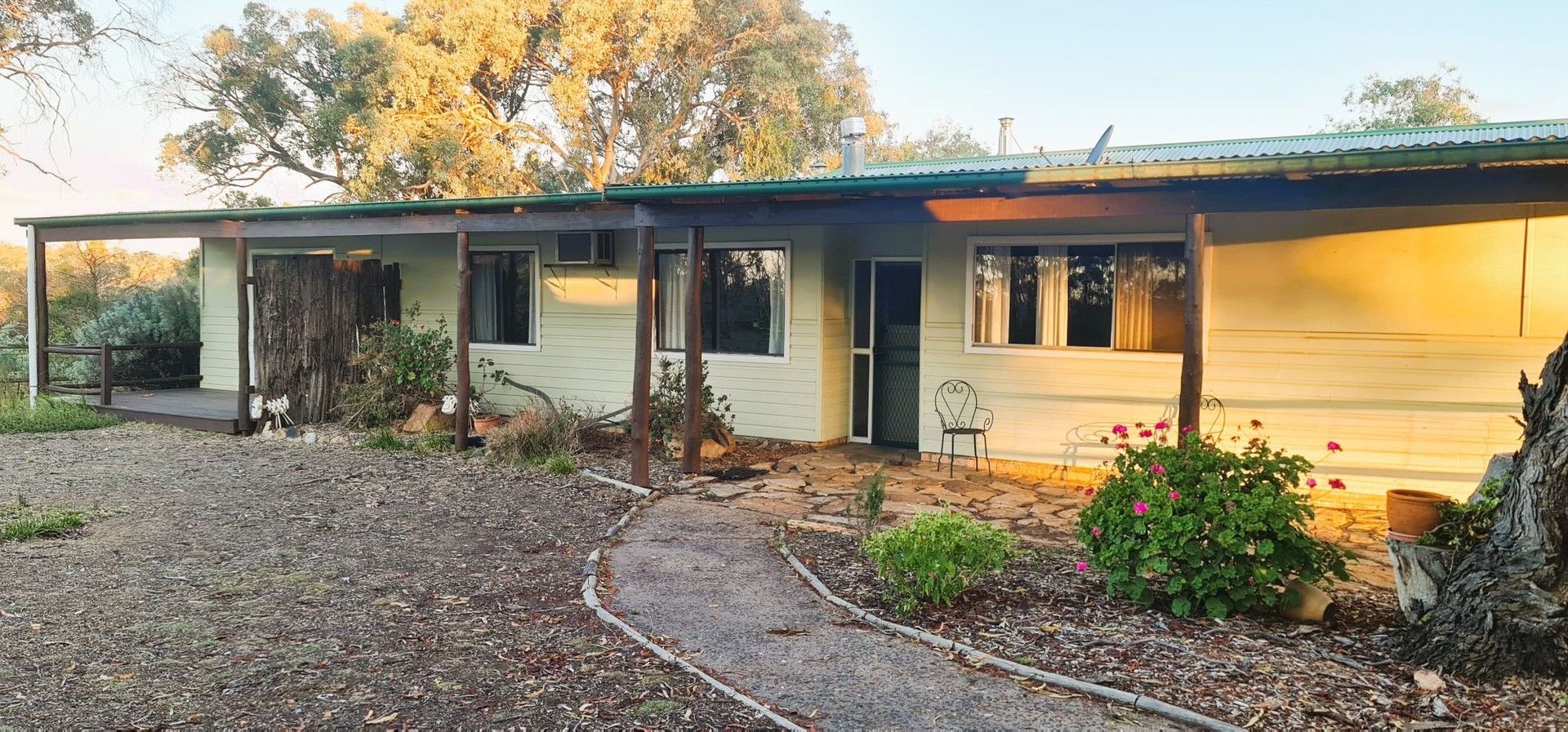 6 bedrooms Acreage / Semi-Rural in 130 WELLS ACCESS ROAD WATTLE FLAT NSW, 2795