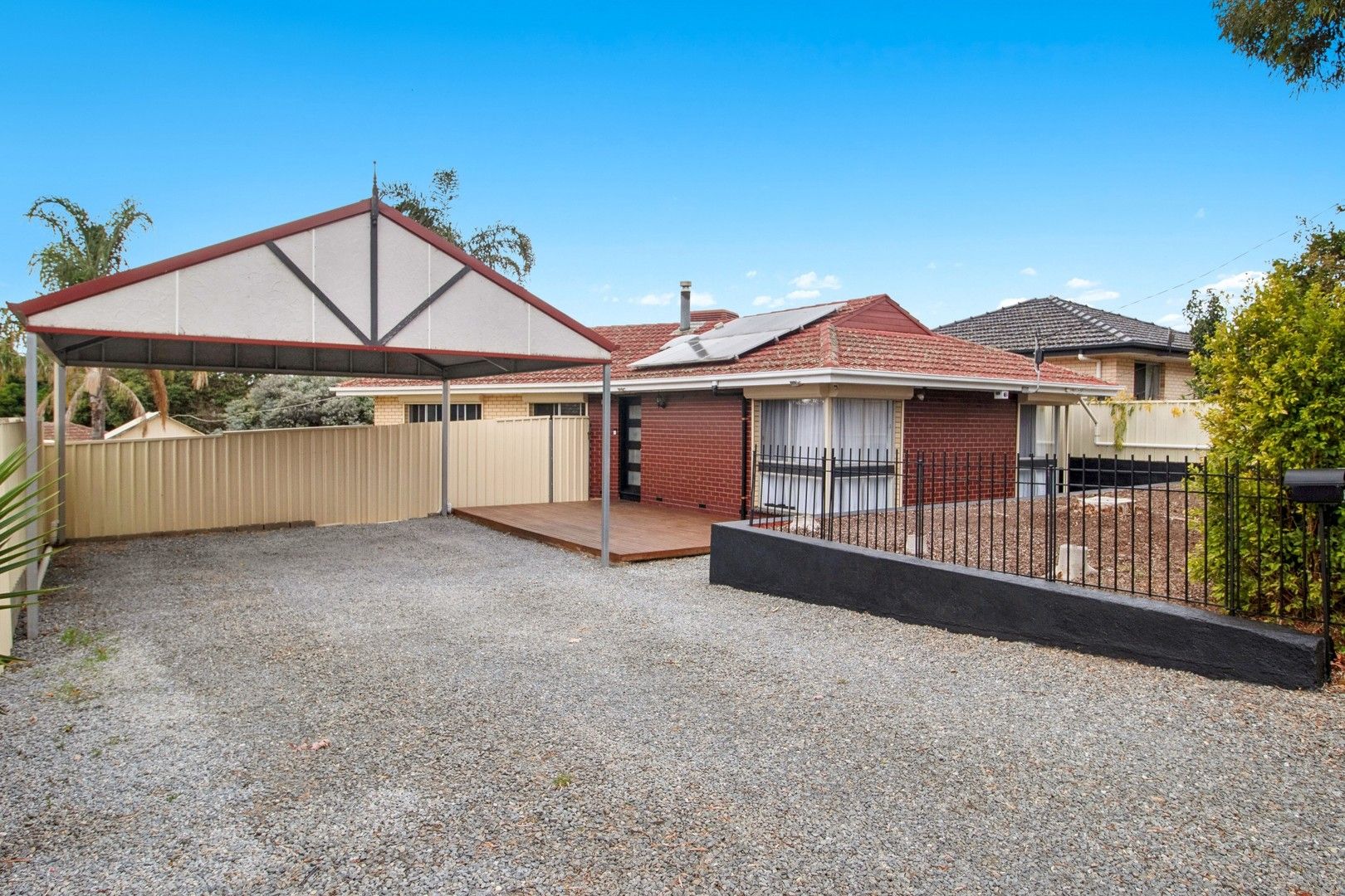 21 Desmond Road, Hackham SA 5163, Image 0