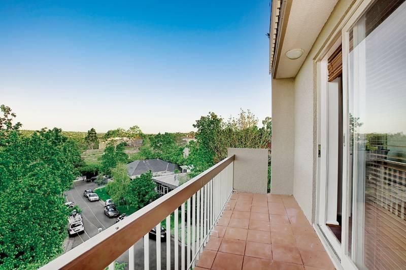 Sold 11/2 Theodore Court TOORAK VIC 3142 on 13 Feb 2010 2008179457