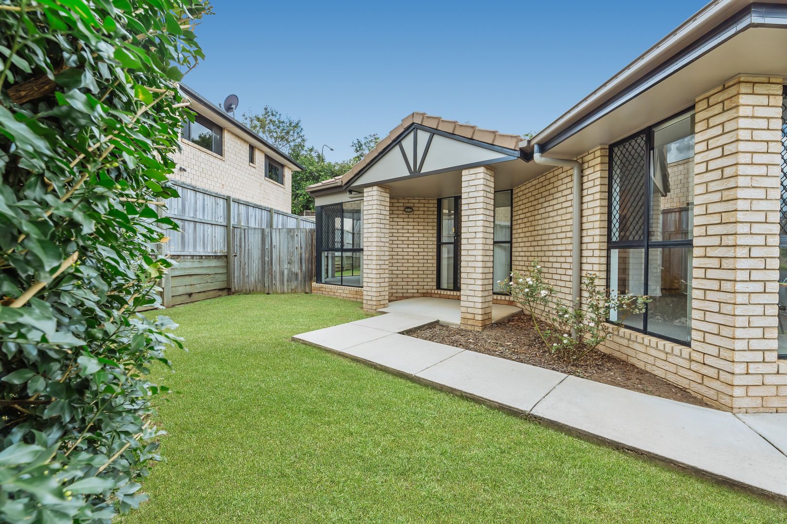 8 Rene Court, Cashmere QLD 4500, Image 1