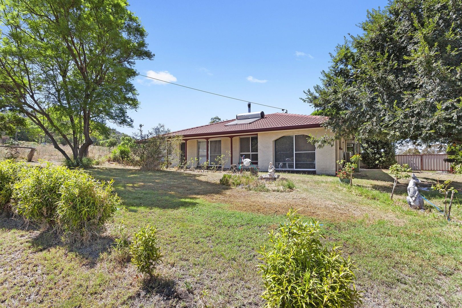 4 Louttit Court, Gowrie Mountain QLD 4350, Image 0