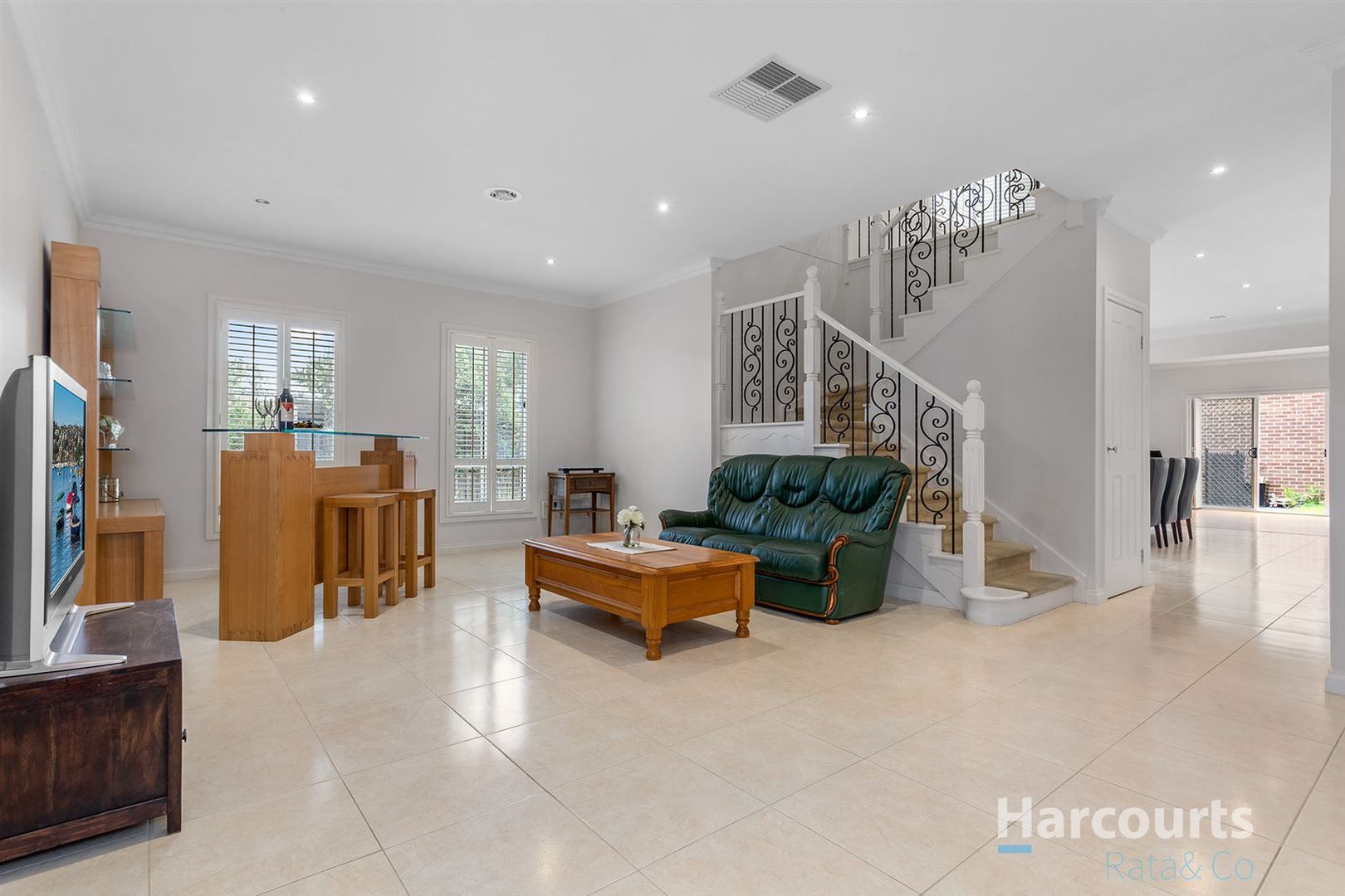 36 Neddletail Crescent, South Morang VIC 3752, Image 2