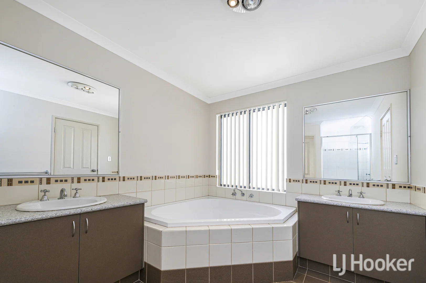 Additional image 13 of 16 Marginata Parkway, Canning Vale WA 6155