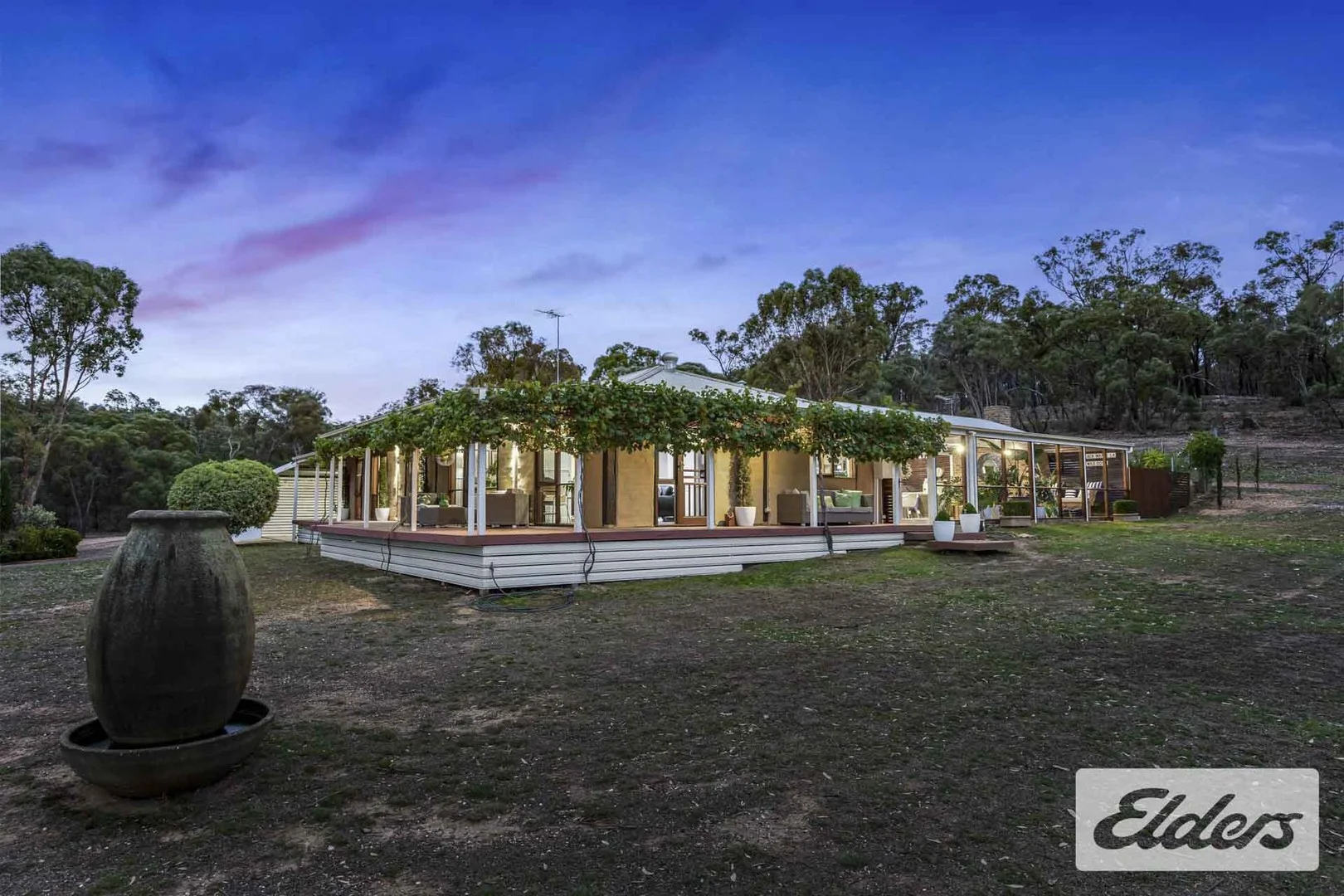 6820 Pyrenees Highway, Avoca VIC 3467