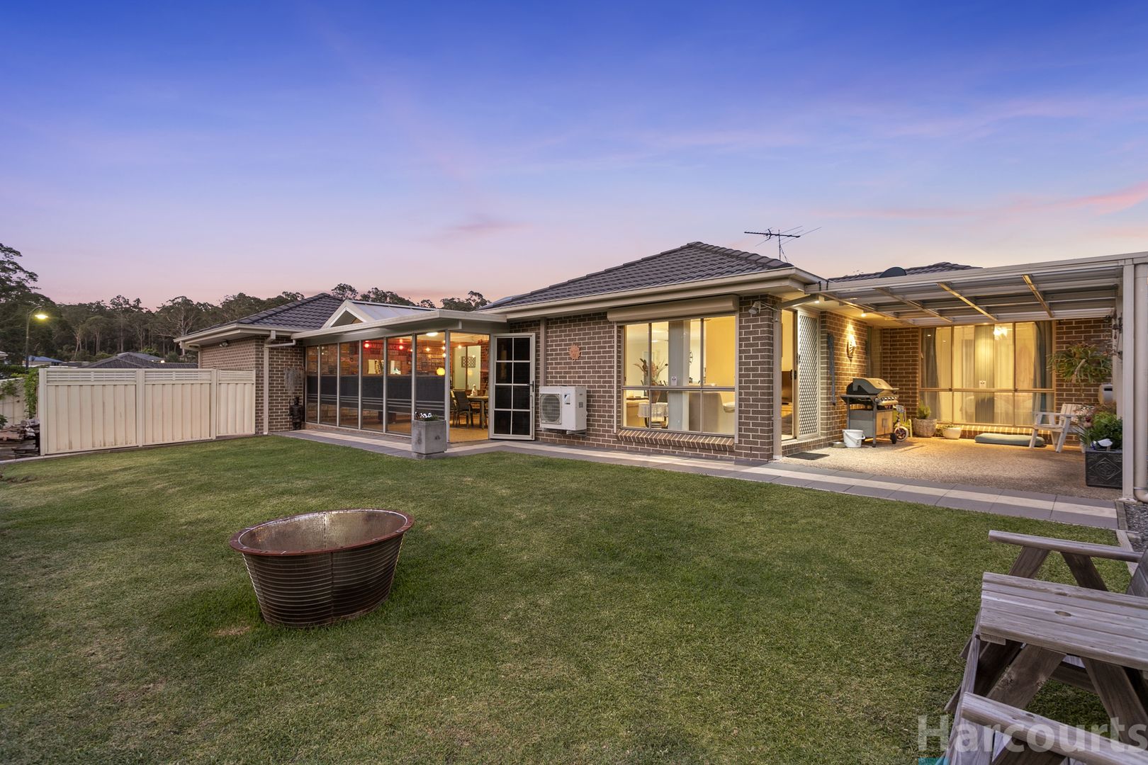 8 Hadlow Drive, Cameron Park NSW 2285, Image 1