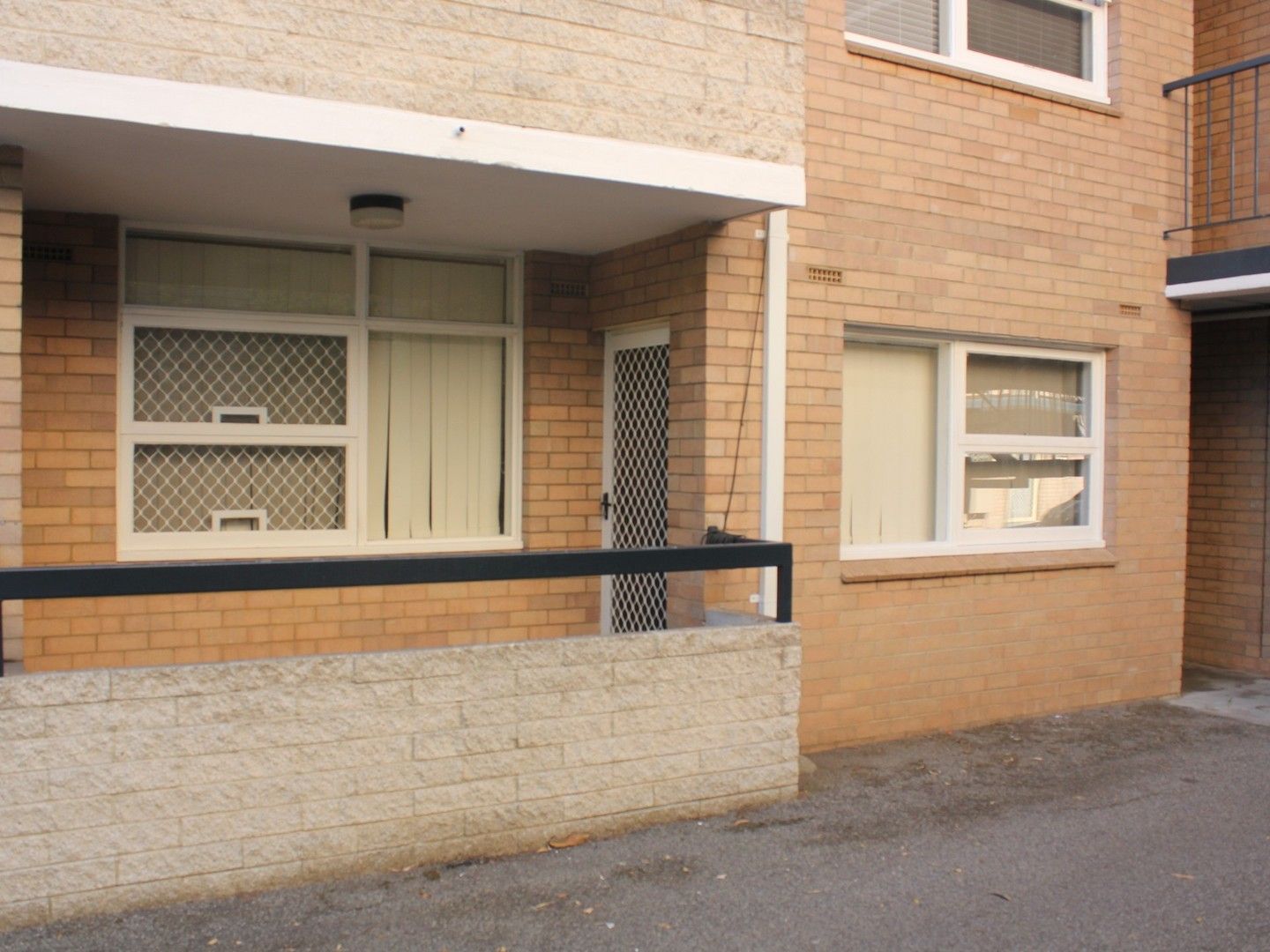 1 bedrooms Apartment / Unit / Flat in 4/290 Stirling Street PERTH WA, 6000