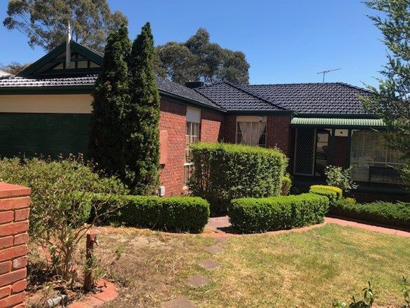 3 bedrooms House in 35 Lapstone Crescent YALLAMBIE VIC, 3085