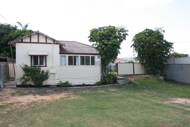 Picture of 162 Penguin Road, SAFETY BAY WA 6169