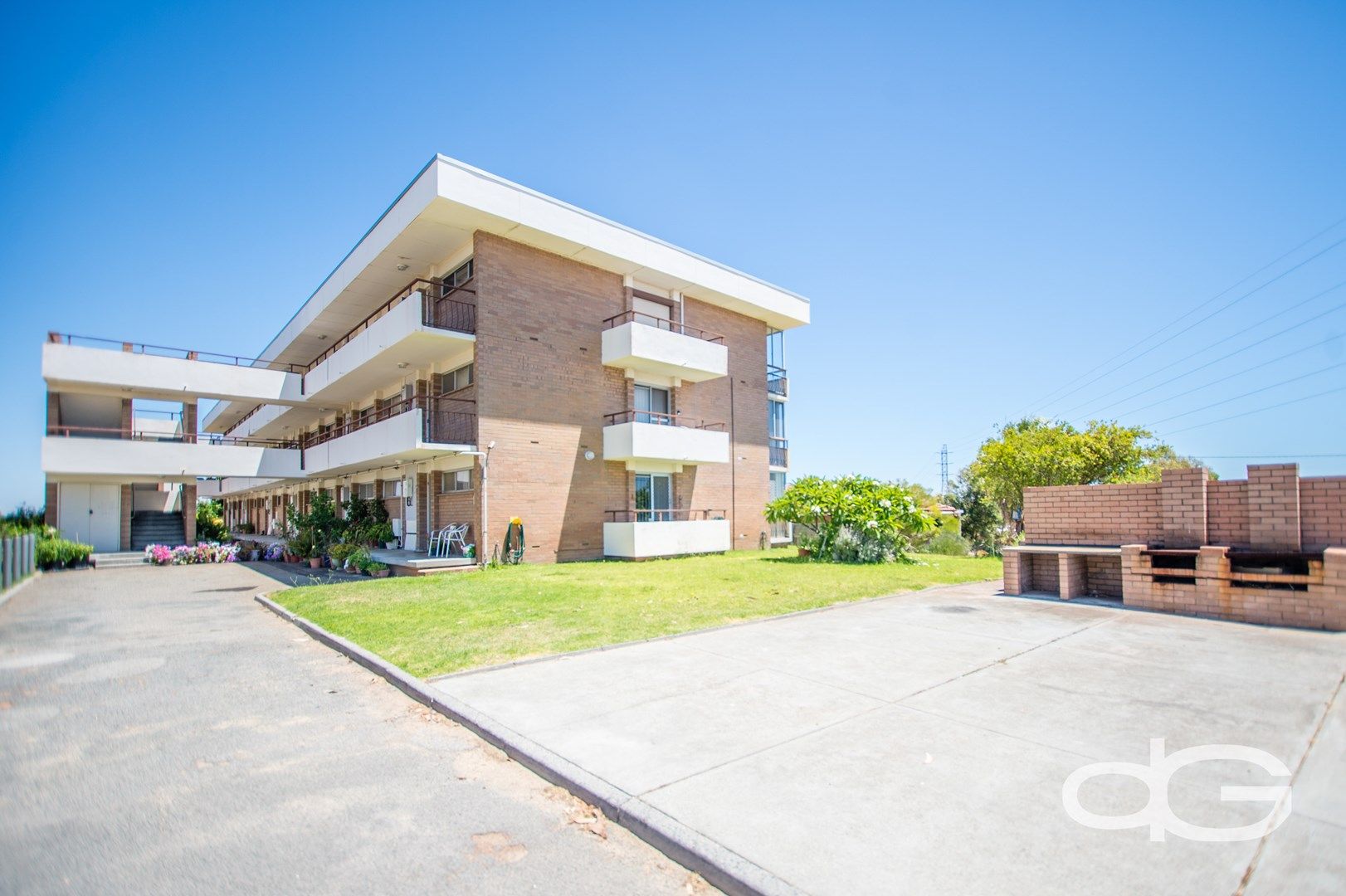 2 bedrooms House in 15/8 Fortini Court HAMILTON HILL WA, 6163