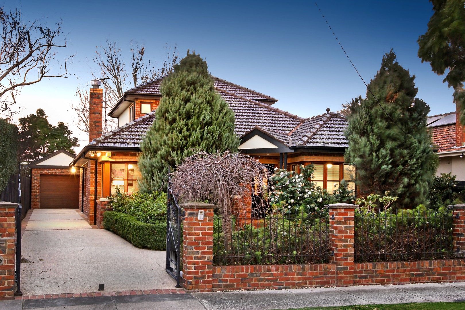 4 bedrooms House in 10 Phillip Street BENTLEIGH VIC, 3204