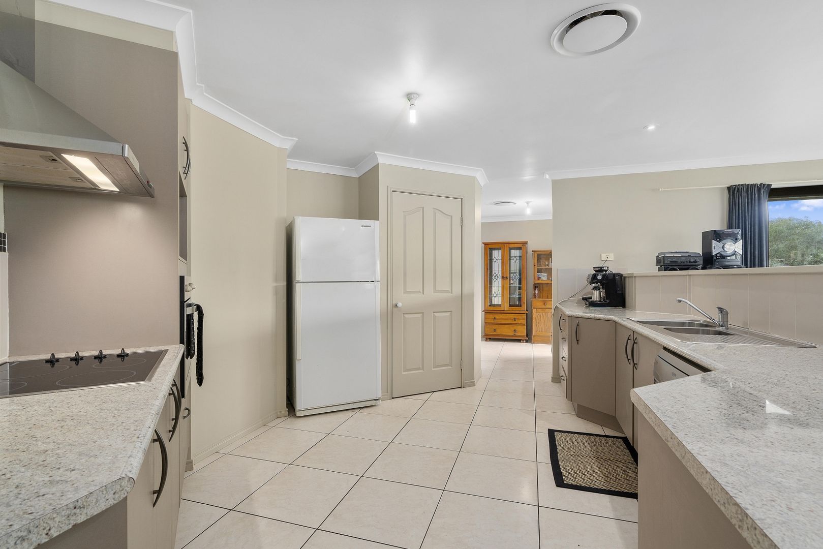 2-8 Remor Court, Elimbah QLD 4516, Image 2