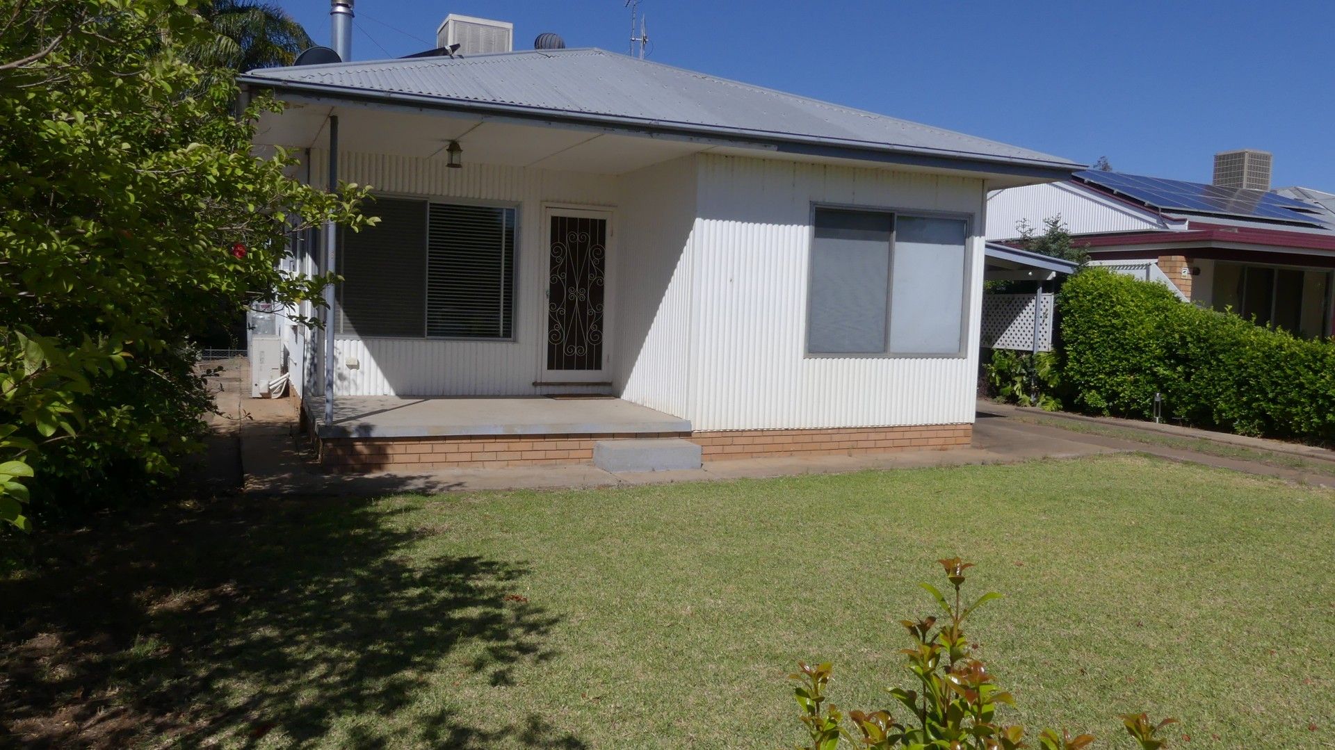 28 Glen St, Warren NSW 2824, Image 0