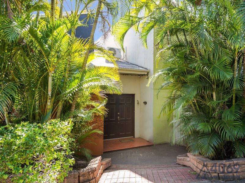 3 Myla Terrace, Tennyson QLD 4105, Image 0
