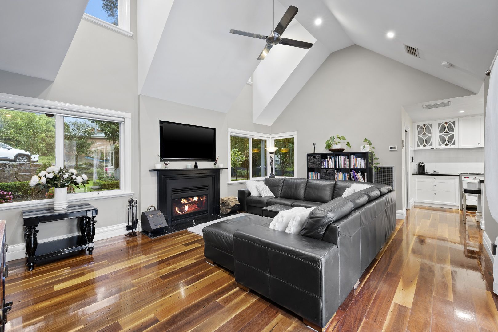 11 Bowen Ave, The Basin VIC 3154, Image 1