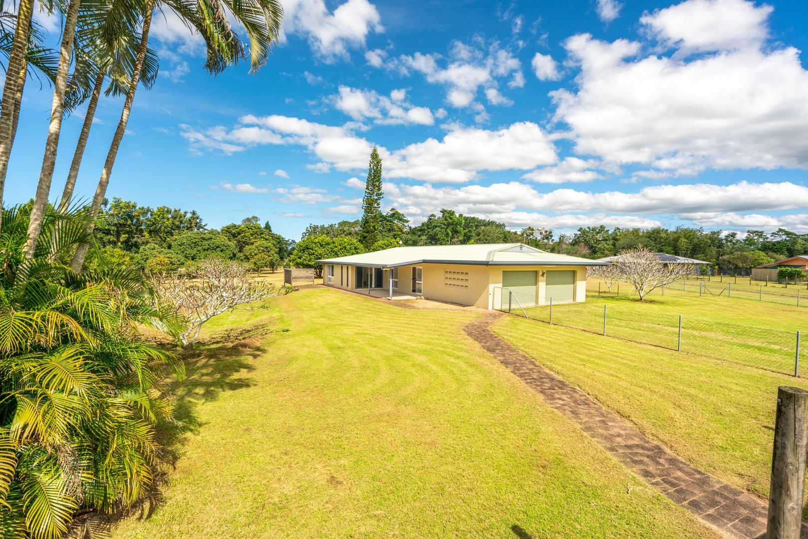 27 Martinuzzi Close, New Harbourline QLD 4858, Image 1