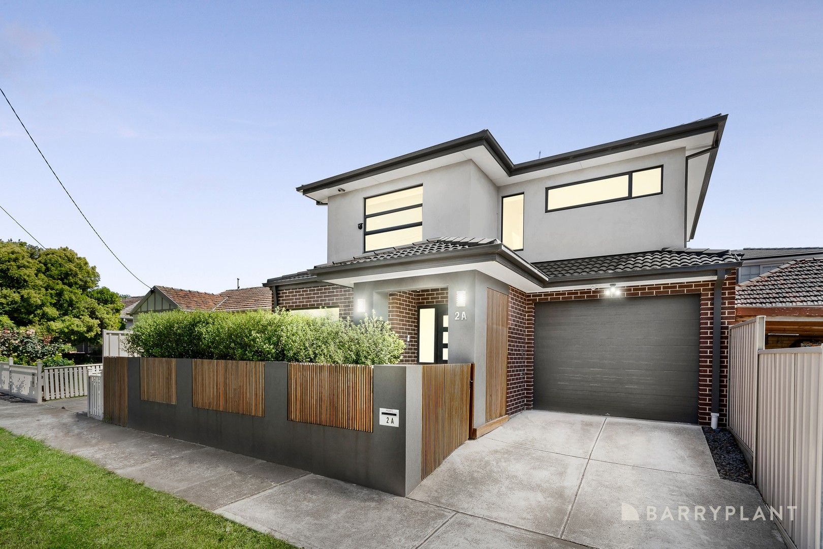 4 bedrooms House in 2A Oakbank Grove PASCOE VALE VIC, 3044