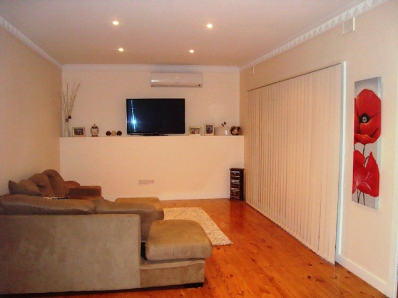 10 Kinmont Avenue, Port Lincol Property History & Address Research