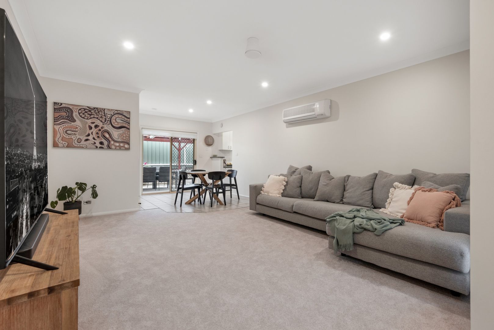 5/19 Azalea Place, Macquarie Fields NSW 2564, Image 2