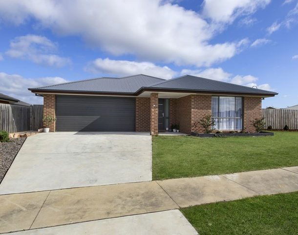 38 Eastern View Drive, Eastwood VIC 3875
