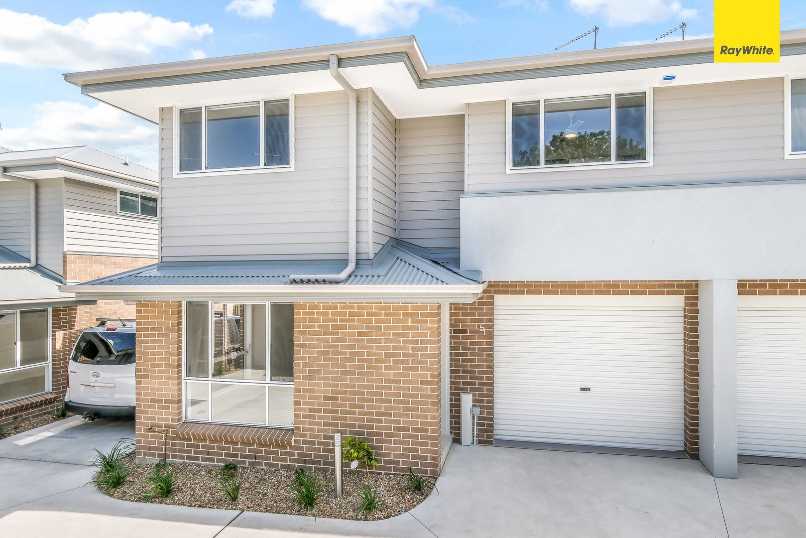 3 bedrooms Townhouse in 5/40-42 Mamre Road ST MARYS NSW, 2760