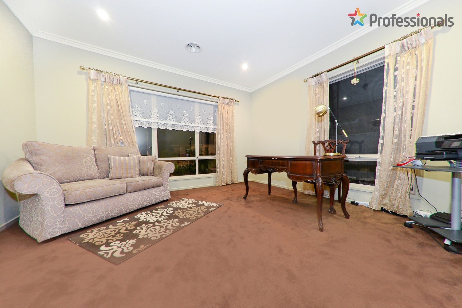 70 Lawson Way, Caroline Springs VIC 3023, Image 2