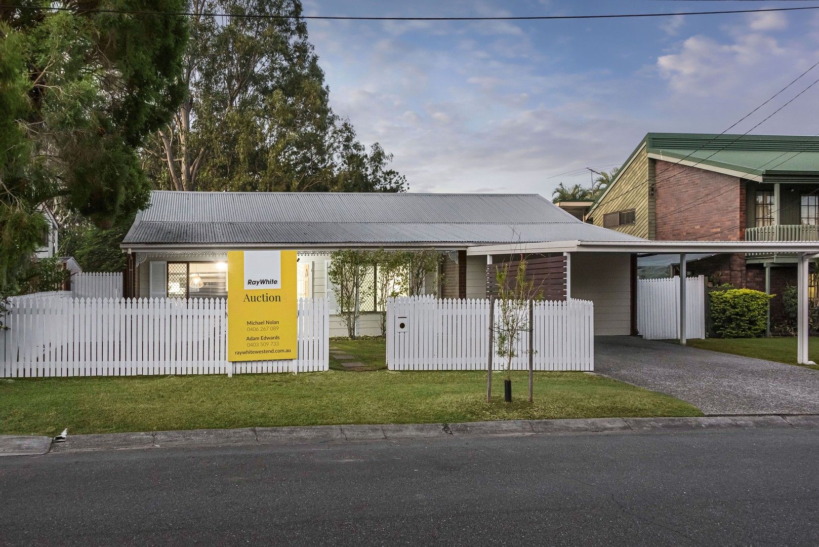 4 bedrooms House in 40 Rinora Street CORINDA QLD, 4075