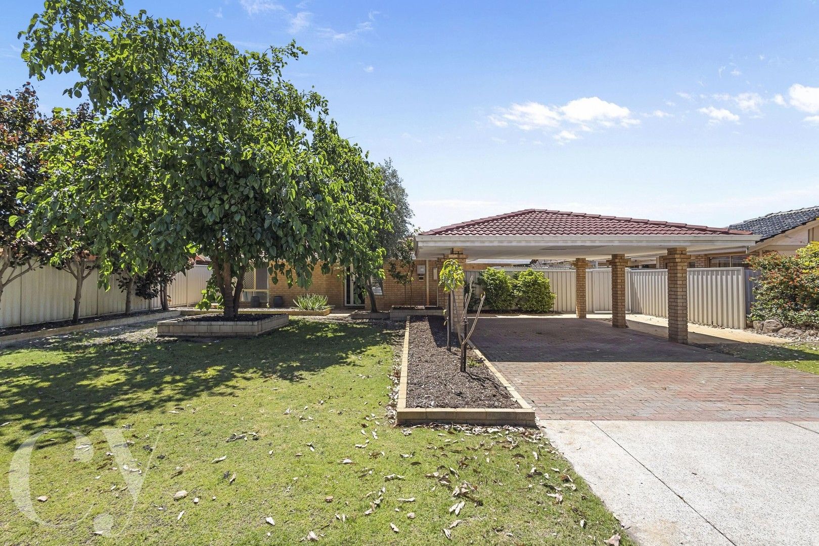 3 bedrooms House in 117 Warton Road THORNLIE WA, 6108