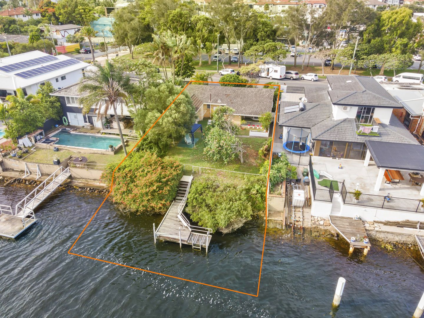 229 Stanhill Drive, Chevron Island QLD 4217, Image 1