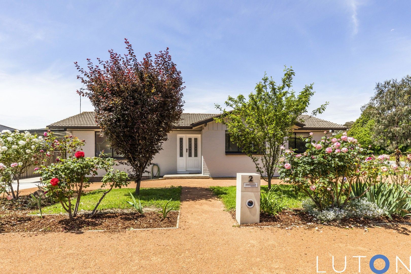 5 bedrooms House in 2 Axford Place KAMBAH ACT, 2902