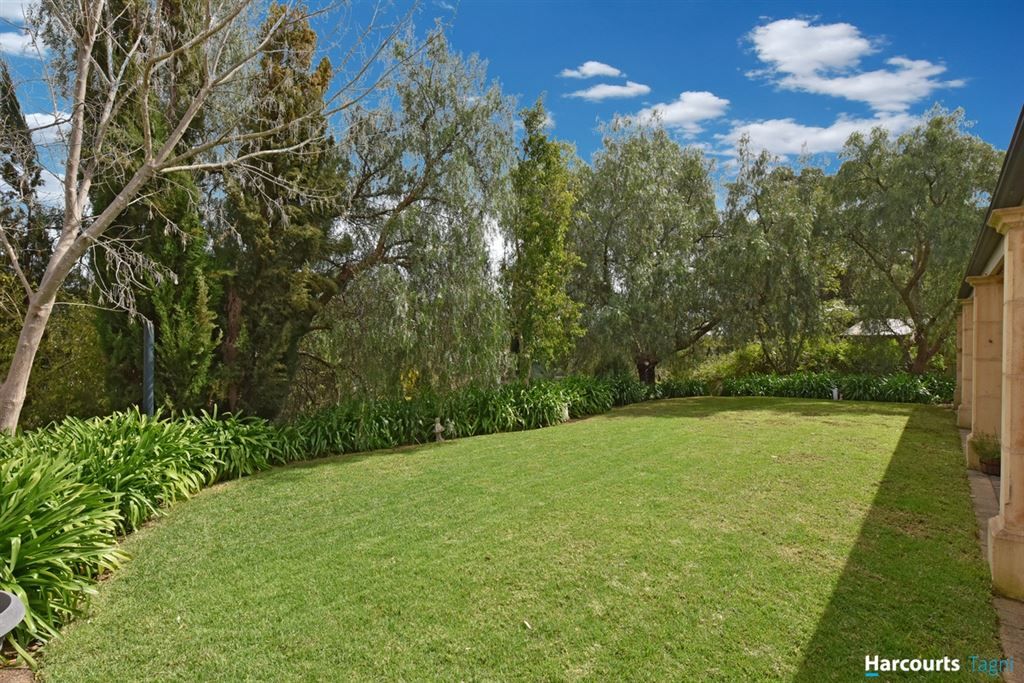 18 Ironbark Avenue, Flagstaff Hill SA 5159, Image 2