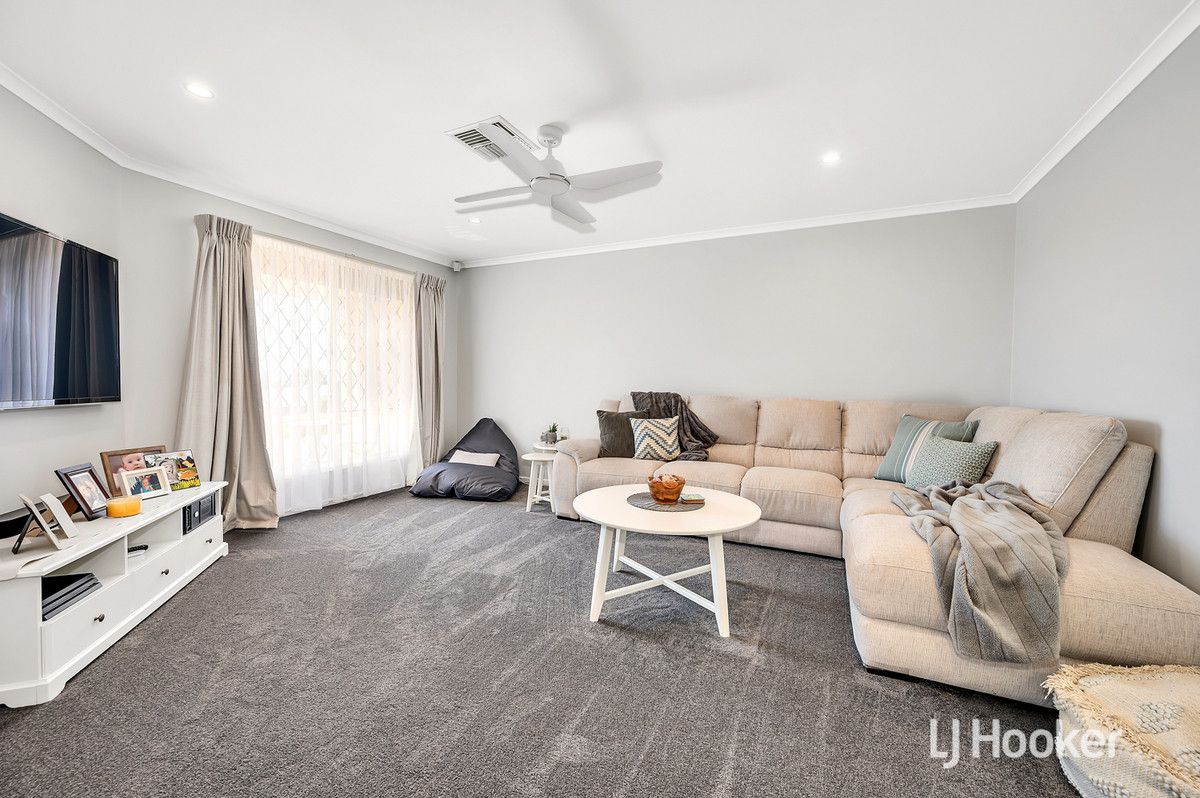 18 Platten Avenue, Hillbank SA 5112, Image 2