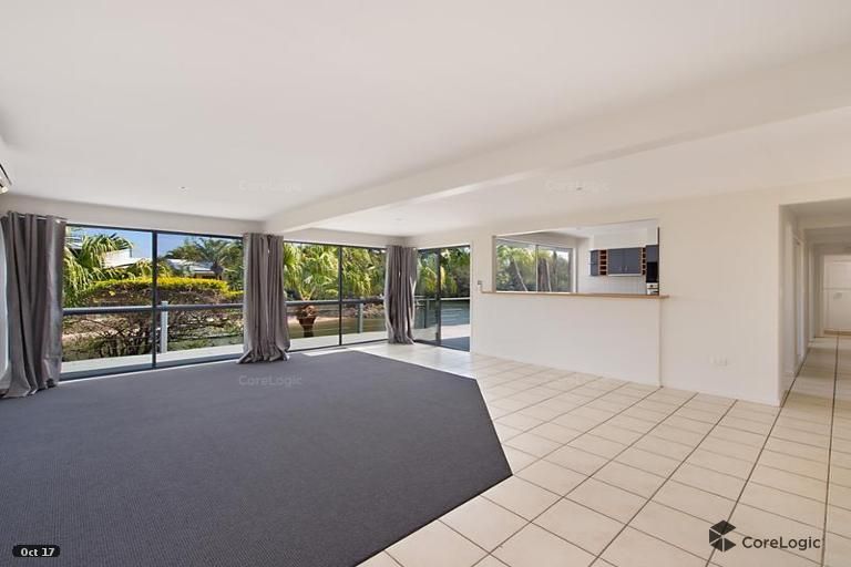 14 Monterey Court, Broadbeach Waters QLD 4218, Image 2