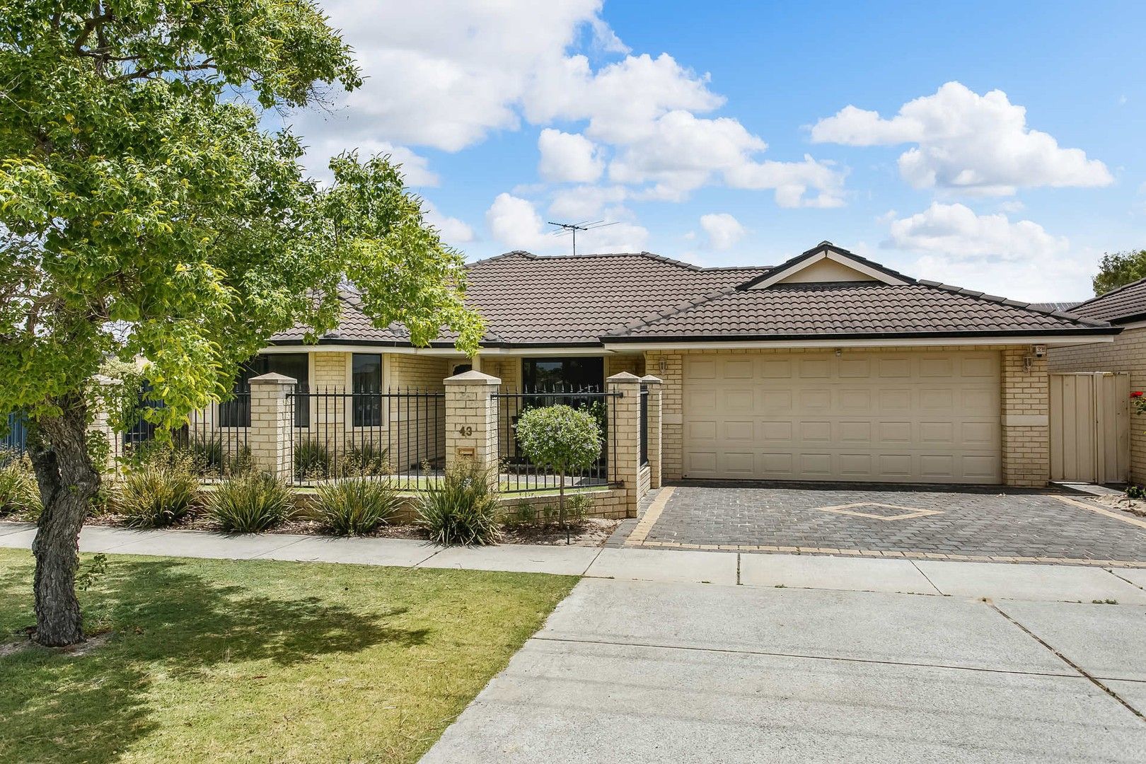 4 bedrooms House in 43 Wheeler Street MORLEY WA, 6062