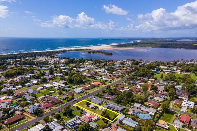 Picture of 13 Mathews street, SHOALHAVEN HEADS NSW 2535